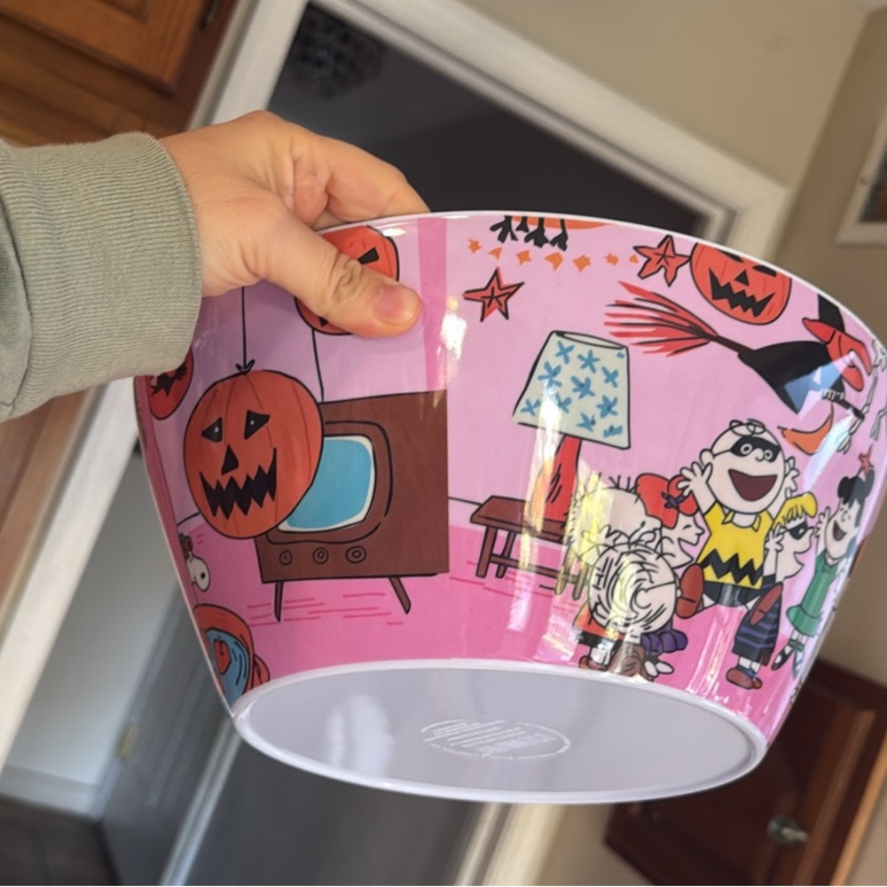 Peanuts Halloween Party Bowl NEW - Picture 2 of 2